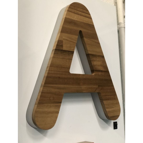 LETTRAGES EN BOIS LUMINEUX